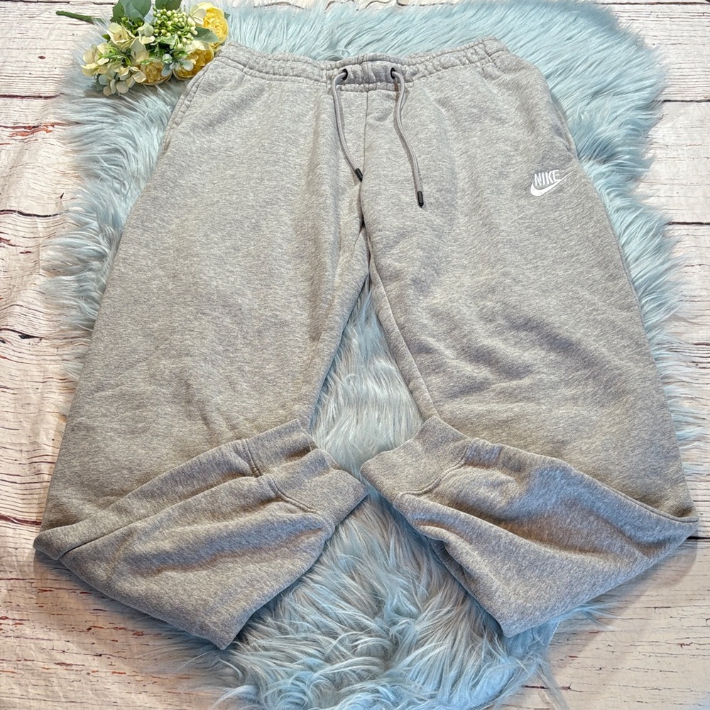 Nike Club Fleece Grey Jogger Sweatpants sz S